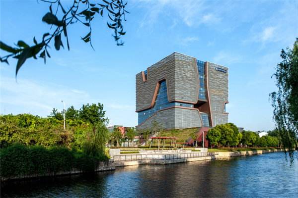 西交利物浦大學怎么樣社會認可度高嗎?中外合作大學值不值得讀?