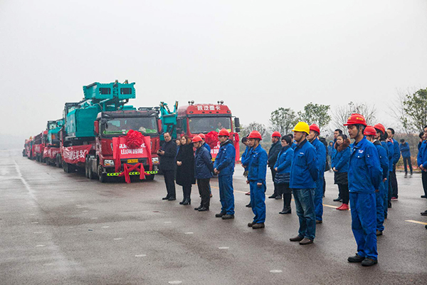 新年開門紅！山河智能5000萬裝備批量發車