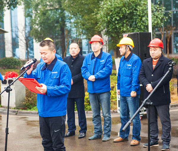 新年開門紅！山河智能5000萬裝備批量發車