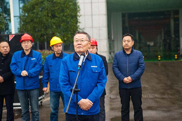 新年開門紅！山河智能5000萬裝備批量發車