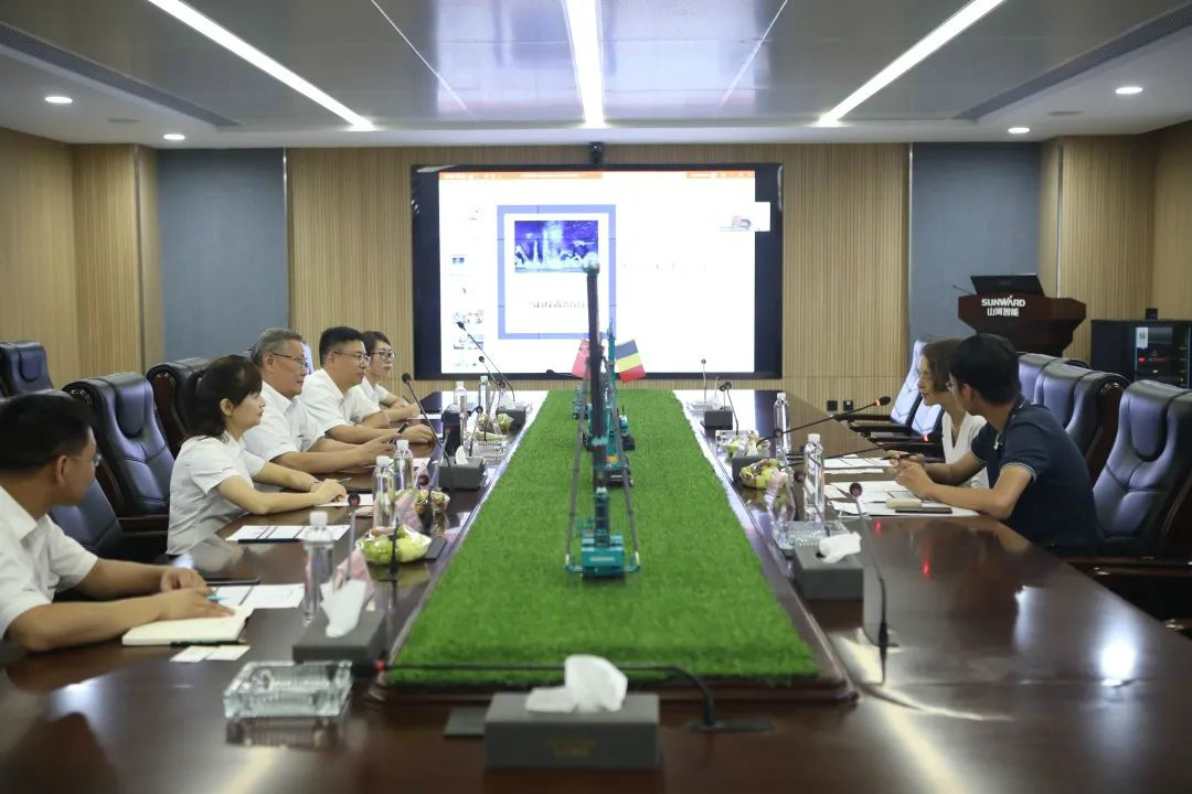 比利時商務領(lǐng)事到訪山河智能