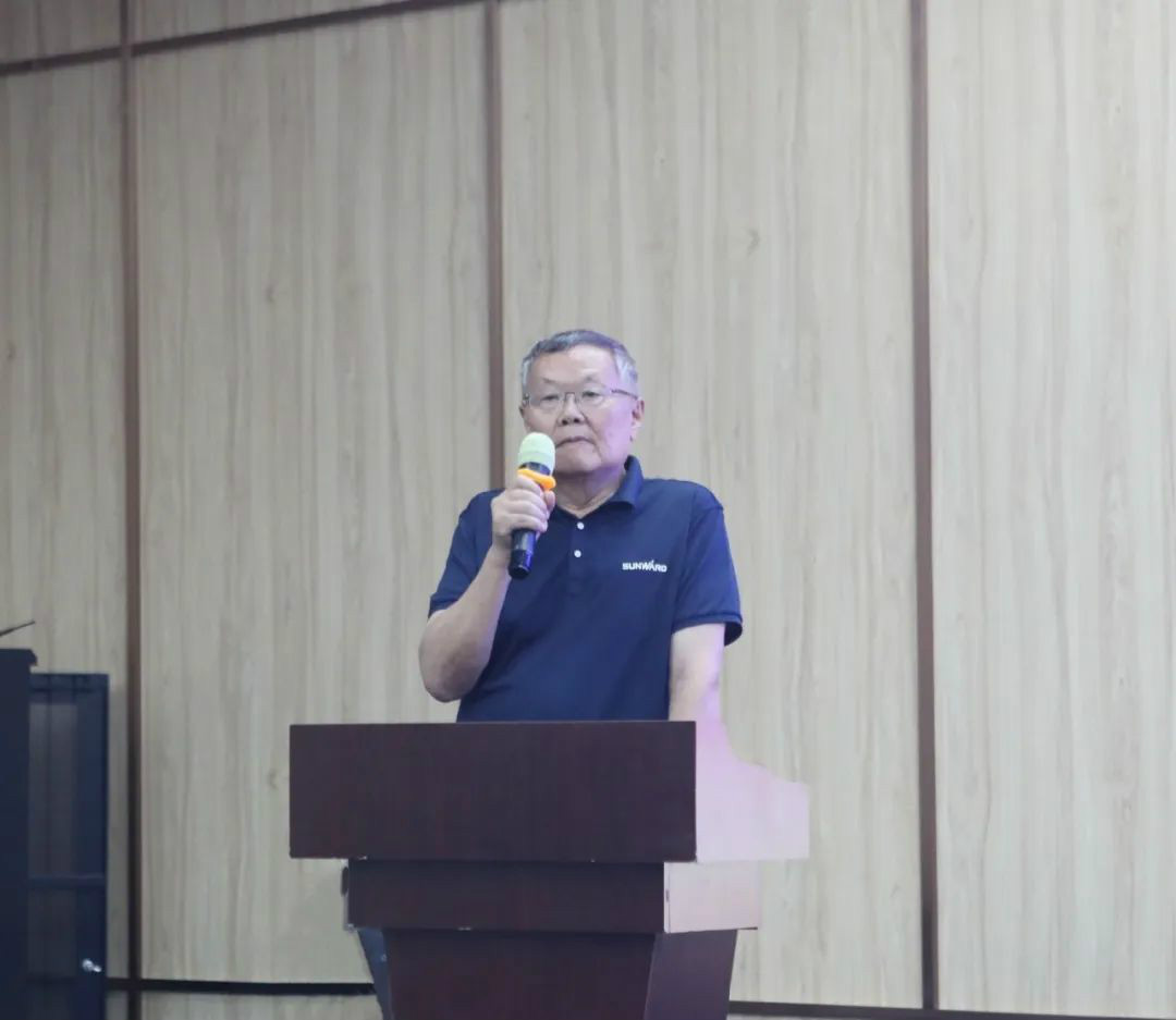 以強執(zhí)行力聚焦基礎(chǔ)能力建設(shè) 向挖掘機萬臺俱樂部邁進——山河智能2020年挖掘機經(jīng)銷商半年度會議圓滿召