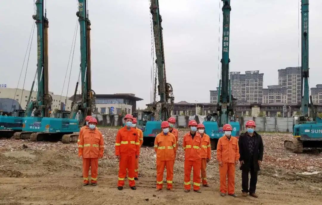 颯！他以11臺旋挖鉆占領荊州房建市場