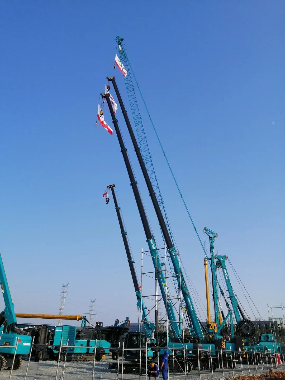 “重”磅出擊！山河智能起重機械組團“登場”