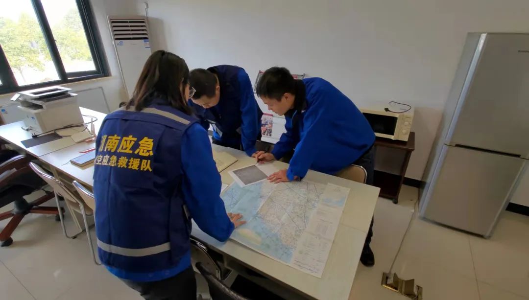 火情就是命令！湖南航空應急救援隊山河機組展現“山河速度”