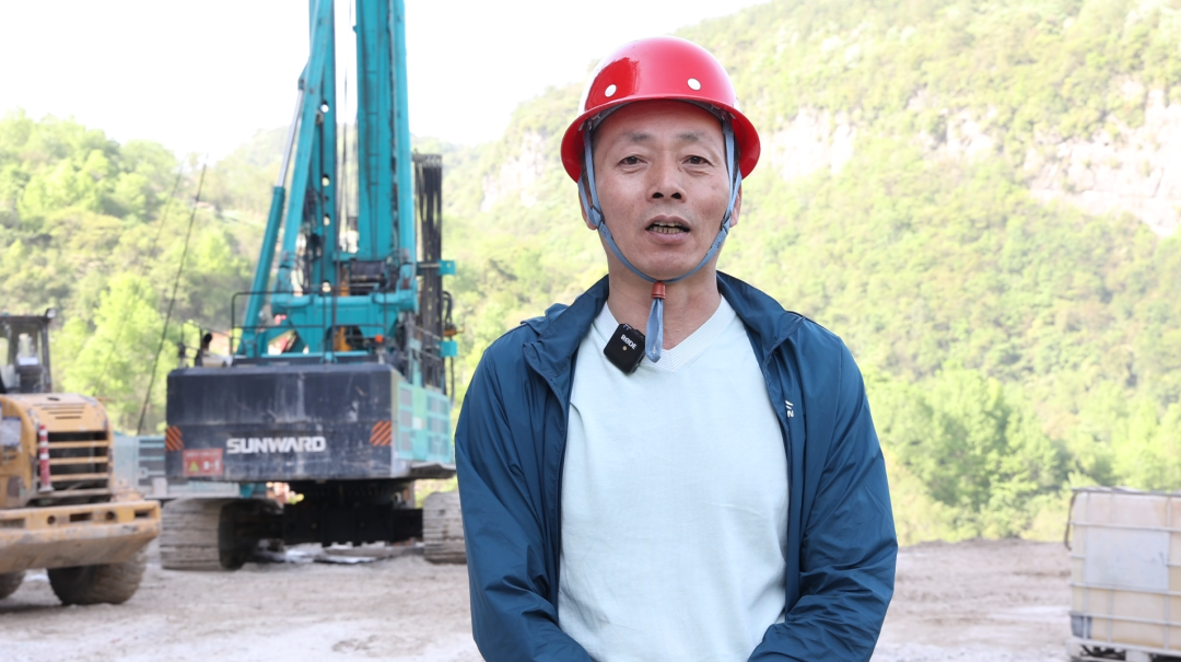 展現施工“奇效”！山河智能旋挖鉆機強勢助力爐慈高速公路建設