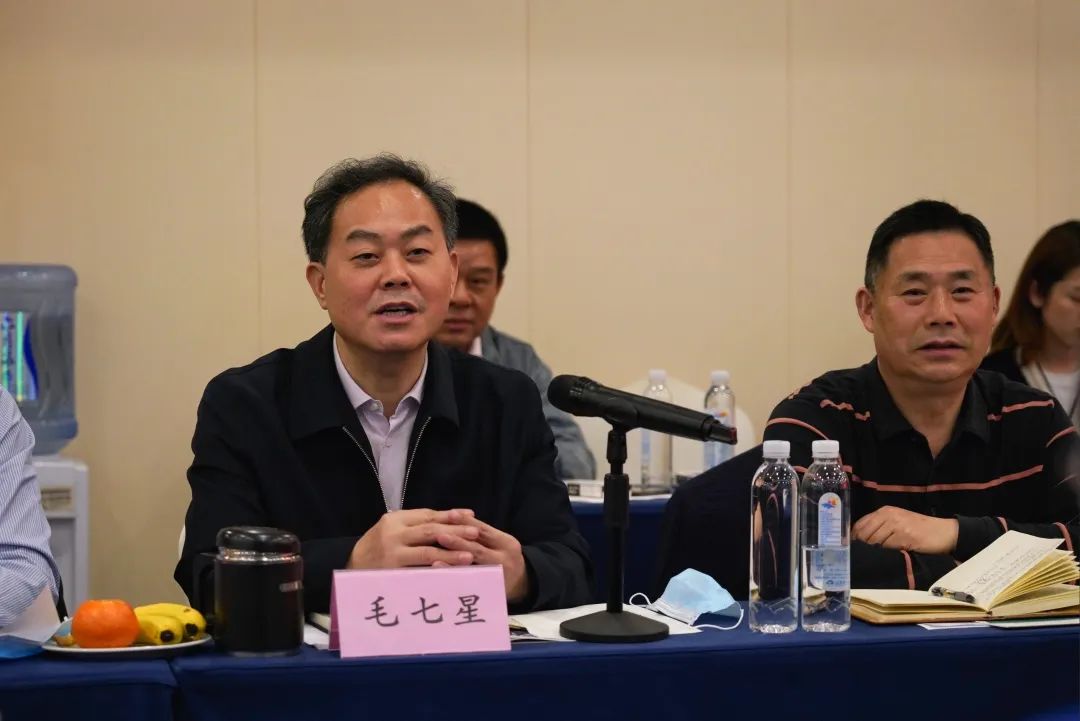 抱團出海，攜手共贏！何清華帶隊赴湖南異地商會聯合會拜訪交流