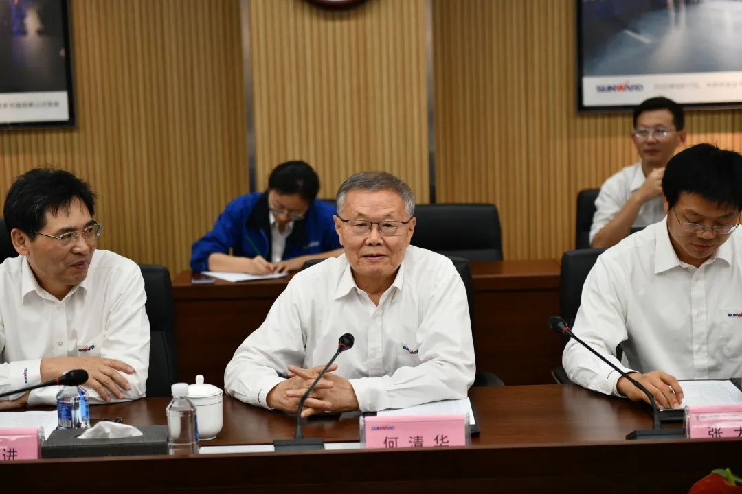 中南大學副校長郭學益率科學研究部一行調研山河智能