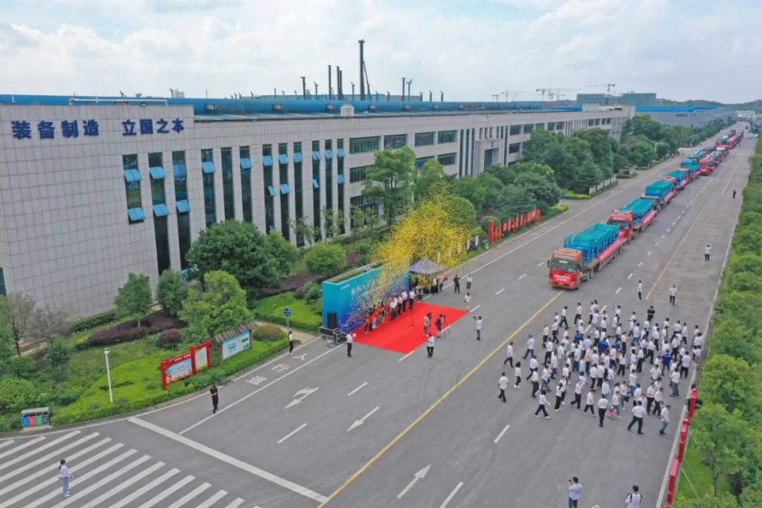 獻禮二十大，再攀新高地！山河智能高空機械設(shè)備再迎批量發(fā)貨