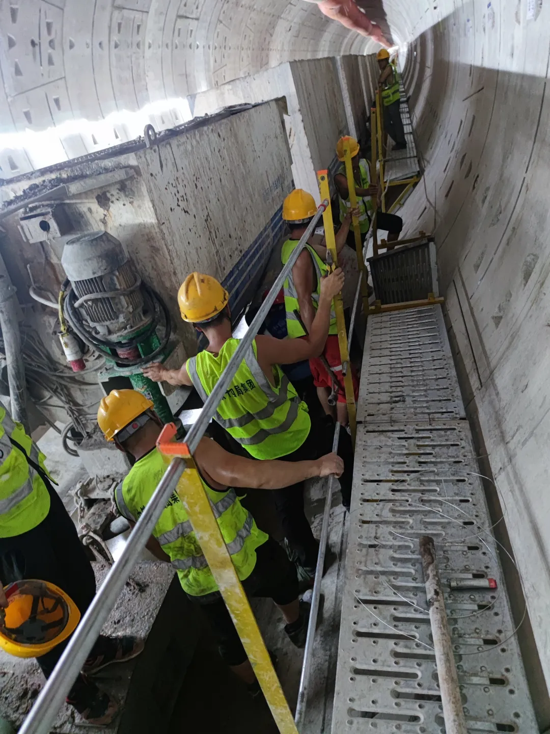 持續助建美麗大灣區！中鐵山河盾構機成功貫穿深圳地鐵3號線低碳站～坪西站右線