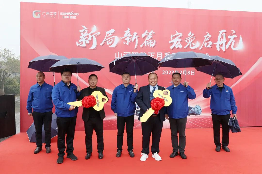 新局新篇，宏兔啟航！山河智能超200臺套設備集中發貨