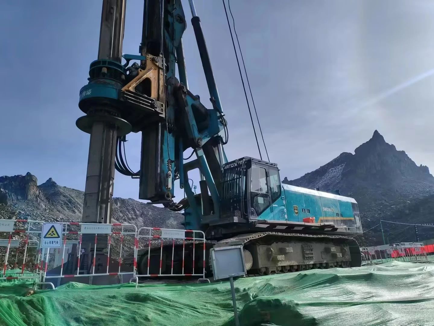 助力世界最高海拔特高壓直流輸電工程，山河智能旋挖鉆機展現硬核實力