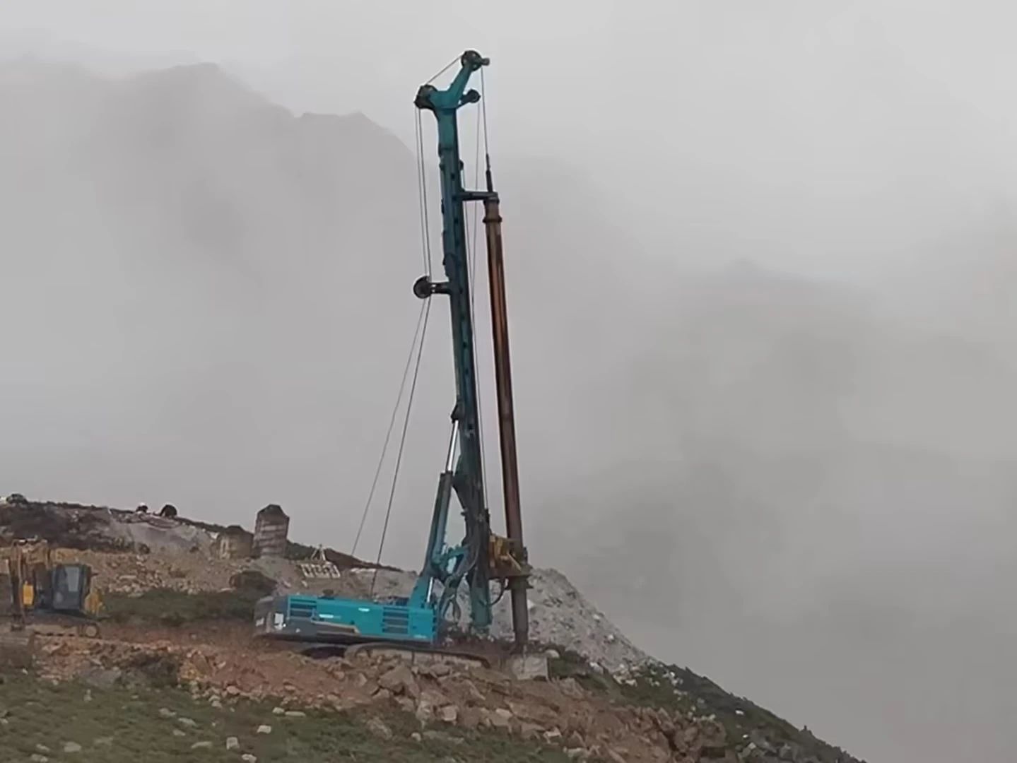 助力世界最高海拔特高壓直流輸電工程，山河智能旋挖鉆機展現硬核實力