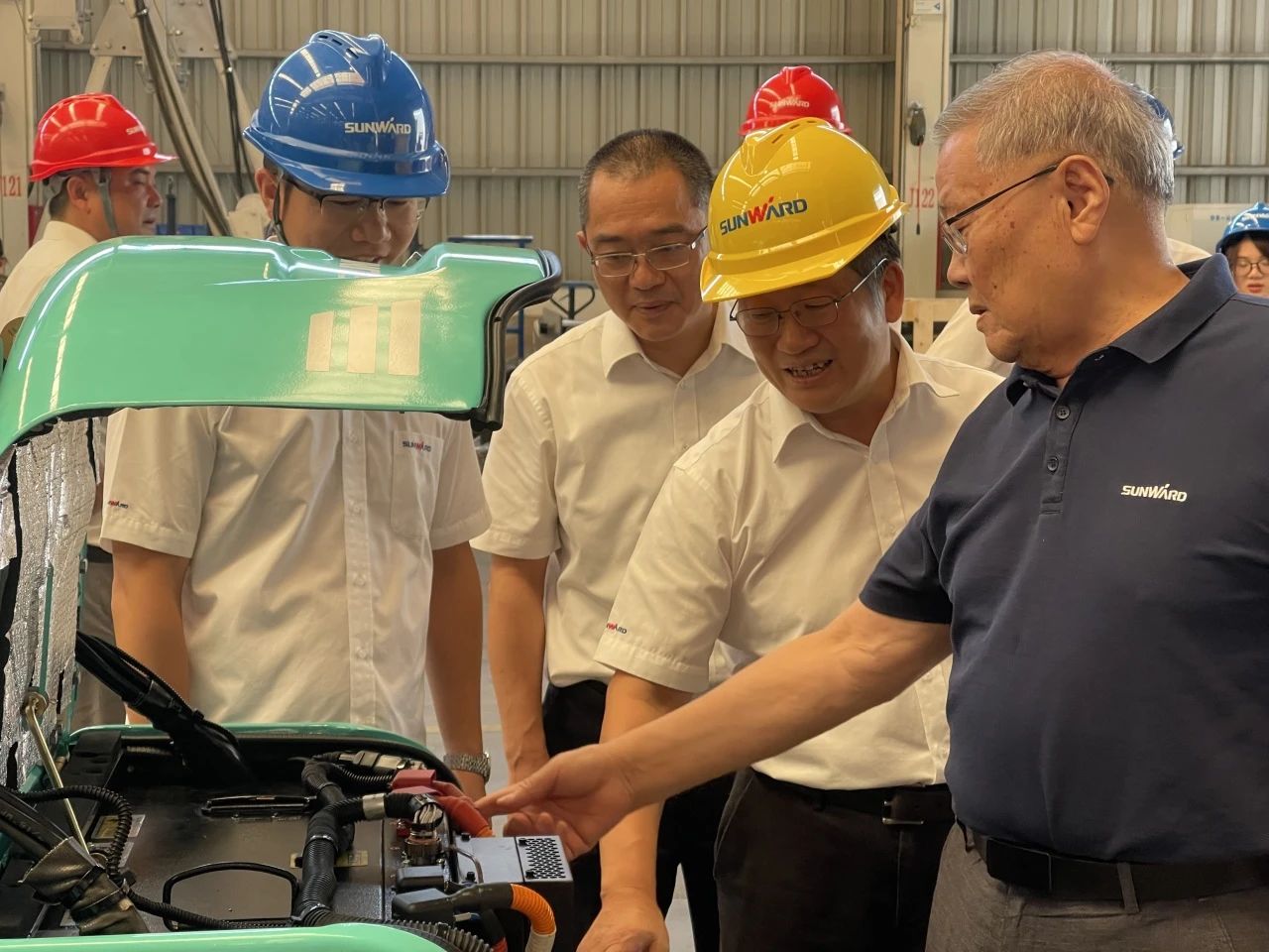 小身材，大能量！山河智能最小純電動液壓挖掘機成功下線