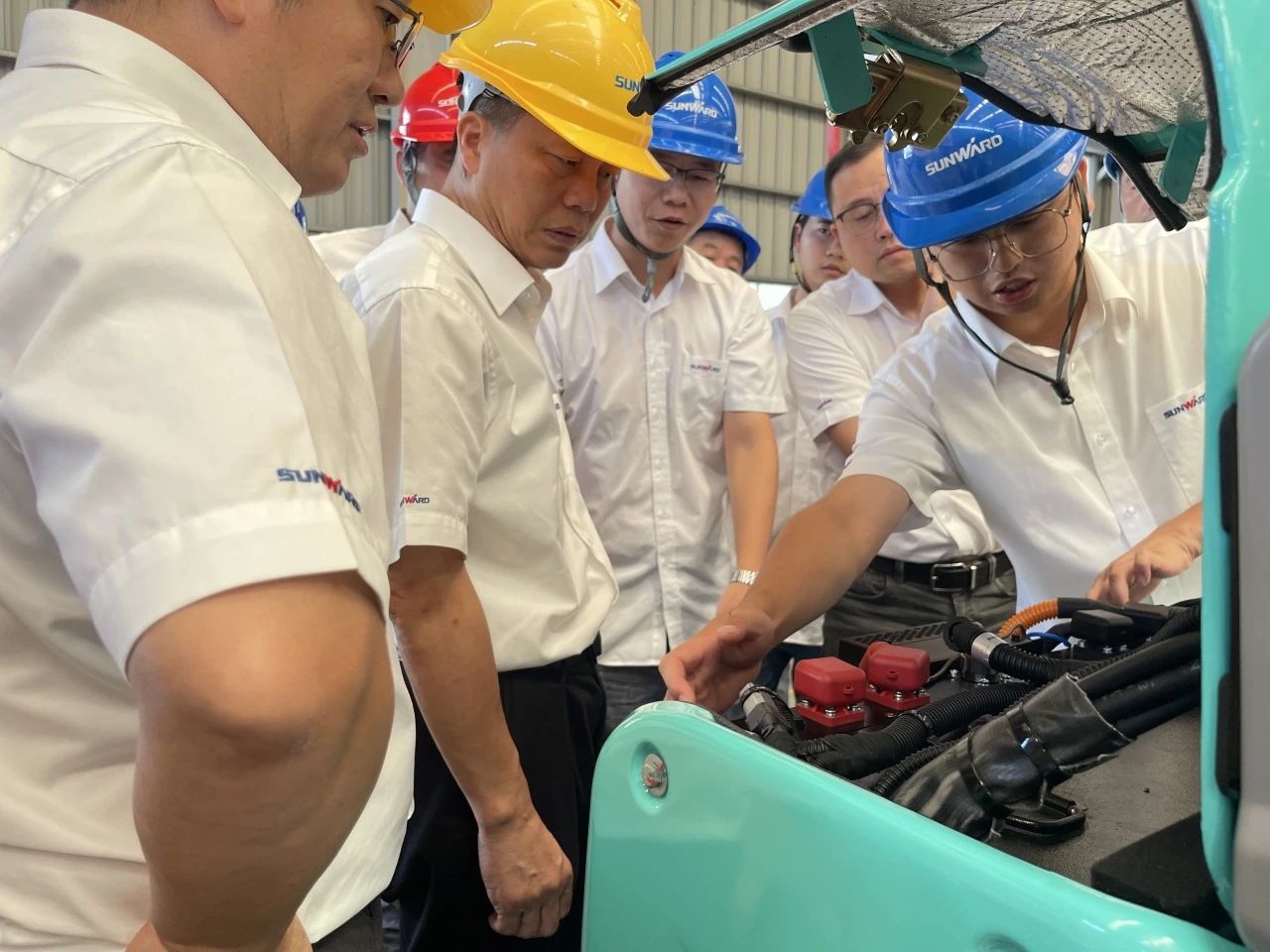 小身材，大能量！山河智能最小純電動液壓挖掘機成功下線