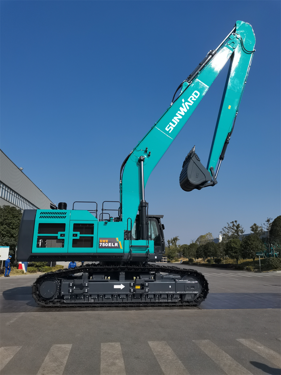 定制開發、功能更強！山河智能SWE750ELR加長臂液壓挖掘機下線交付