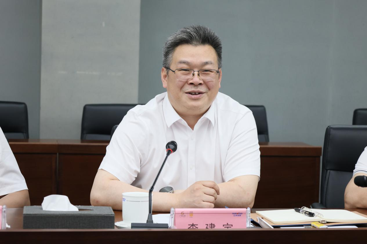 湖南鋼鐵集團黨委書記、董事長李建宇到山河智能調(diào)研交流