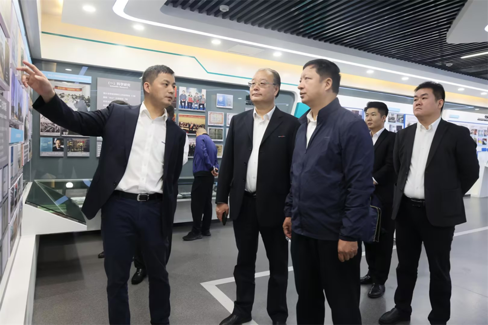同船出海，共贏未來！中鐵九局副總經理劉峻峰一行到訪山河智能