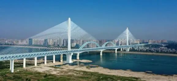 再戰“世界級工程”！山河智能旋挖鉆機助力宜昌長江公鐵大橋建設